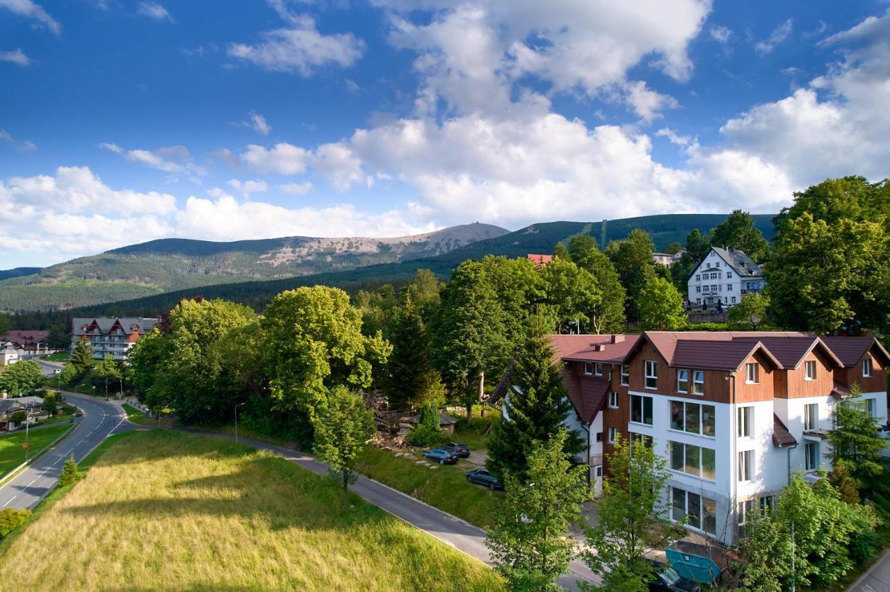 Apartament "Powoli" Z Darmowym Parkingiem Karpacz Buitenkant foto